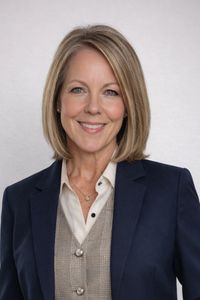 Barbara J Dvm Kahl